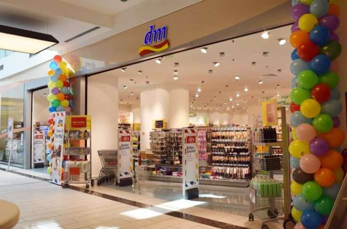 201607dm-store-photo-720x476