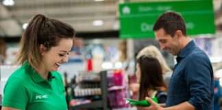 Pevec isplatio regres svim zaposlenicima