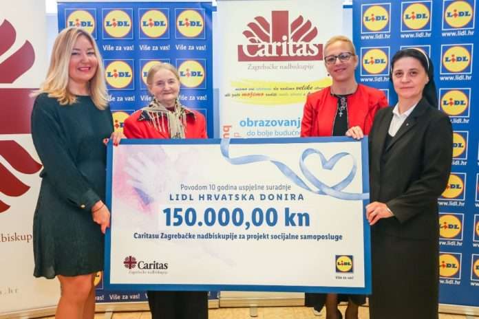 Marina Dijakovic (Lidl Hrvatska), Marija Palecek (korisnica pomoci), Rom...