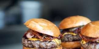 ‘Veggie burger’ može, ‘zamjena za sir’ ne? EU priprema promjene u označavanju hrane