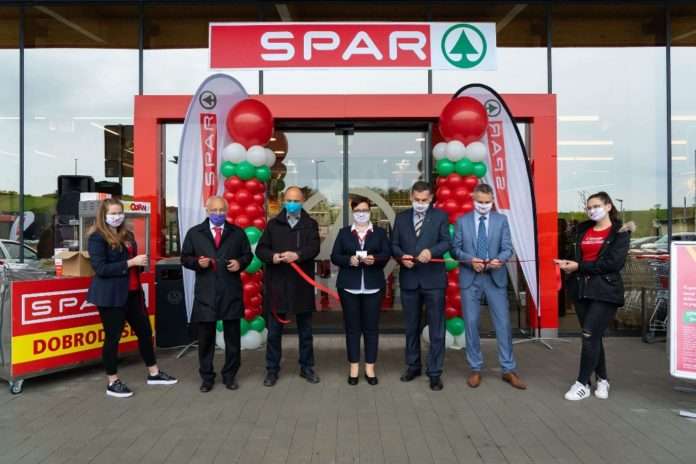 SPAR_Sv. Ivan Zelina_rezanje vrpce