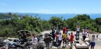 ‘Čuvaj, pazi, ne bacaj!’: Na Kvarneru izvučen autobus iz provalije te prikupljeno preko 70 vreća smeća