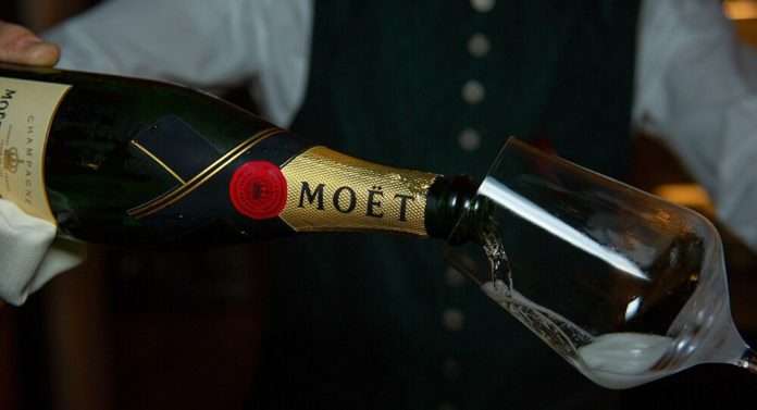 Moet