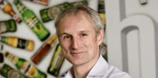 Molson Coors najavio umirovljenje glavnog izvršnog direktora za Europu Simona Coxa krajem ove godine