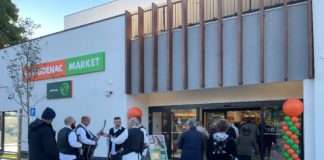 Studenac otvorio vrata svoje nove prodavaonice na Šolti