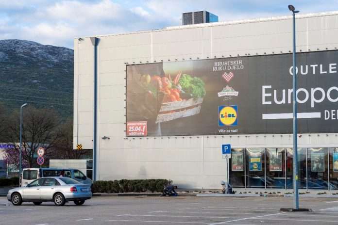 Lidl Dugopolje izvana