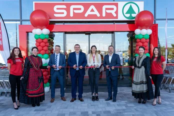 otvoren-spar-supermarketukastelsucurcu4