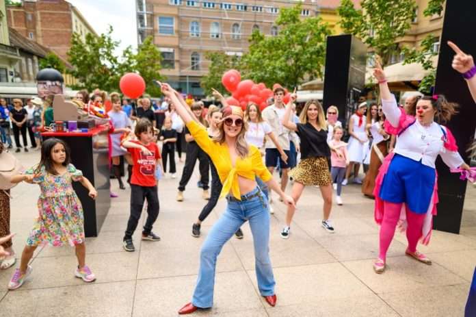 Konzum65_flashmob
