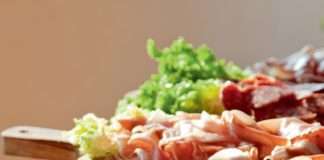 Trajni i polutrajni mesni proizvodi: Tradicionalno omiljeni proizvodi prihvaćaju nove trendove