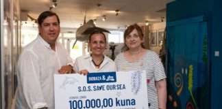 Biobaza i dm donirali stotinu tisuća kuna institutu Plavi svijet za Jadranski projekt dupin