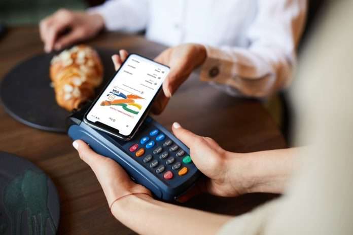 Apple Pay_shutterstock