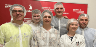 Arabesca: S Teslom na kavi!