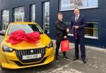 Tisak uručio glavnu nagradu sretnom dobitniku u povodu jubilarnog 50. rođendana