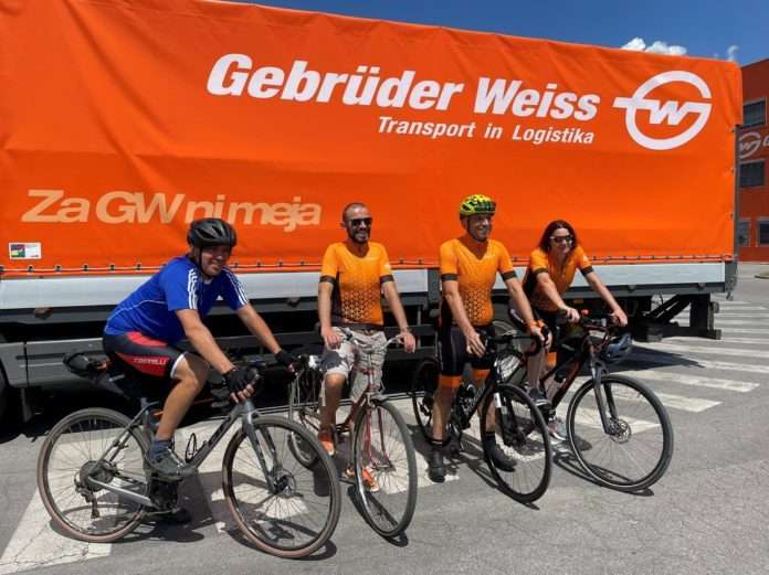 Na slici zaposlenici Gebrüder Weissa u Sloveniji - 2022. ljudi diljem svijeta vozili su bicikl radi fitnessa i zaštite klime. (Izvor_GW)