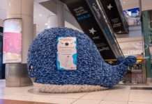 U Arena centru velika skulptura kita poziva na recikliranje plastike te promovira čiste plaže i more