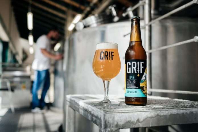 Grif_Photo03