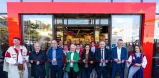 Otvoren SPAR supermarket u Senju