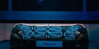 Na nesvakidašnjoj večeri premijerno predstavljen novi Porsche Taycan