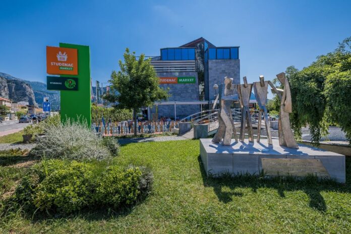 Studenac_Upravna zgrada Omis