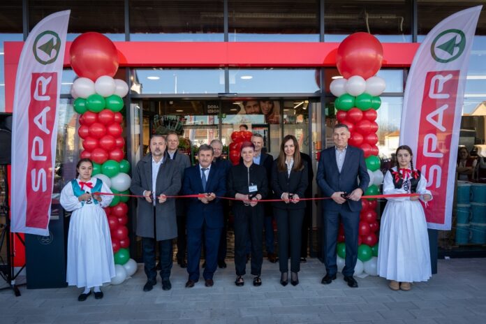 Otvoren SPAR supermarket u Grubišnom Polju (1)