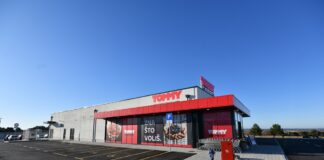 Tommy otvorio maximarket u Vrsima