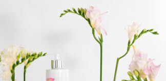 Biobaza Freesia Signature Collection – 15. rođendan inspiriran cvijećem
