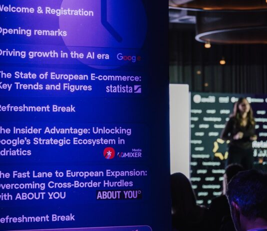 Slavimo e-commerce izvrsnost: Poznati pobjednici 15. dodjele nagrada Web Retailer Award