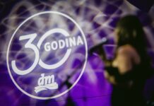 dm okuplja pojedince i organizacije s ciljem stvaranja povezanije i održivije zajednice